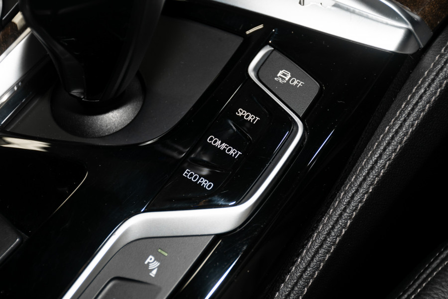 2019 BMW 5 Series 20i M Sport Sedan Image 19