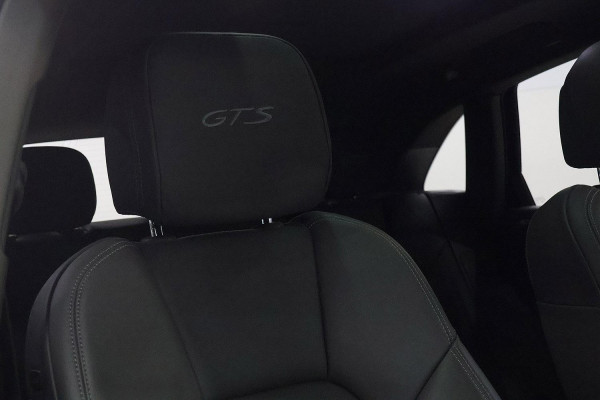 2020 Porsche Macan 95B GTS SUV