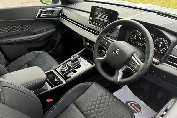 2025 MY24 Mitsubishi Outlander ZM PHEV GSR SUV Image 12