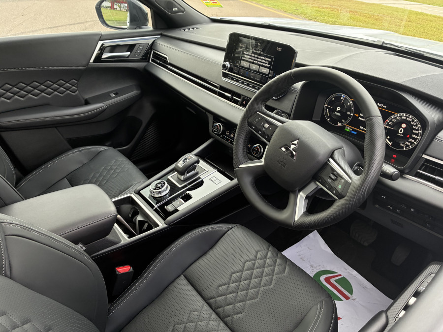 2025 MY24 Mitsubishi Outlander ZM PHEV GSR SUV Image 12