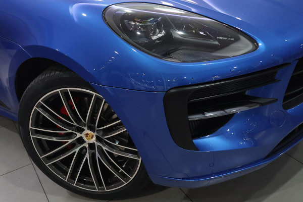 2020 Porsche Macan 95B GTS SUV image 2