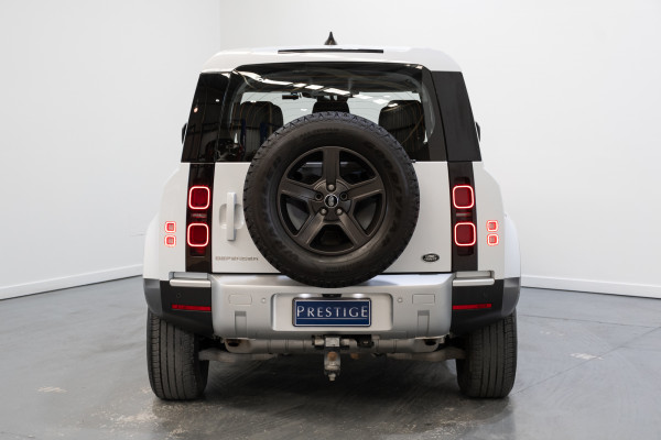 2022 Land Rover Defender L663 110 P300 SUV Image 11