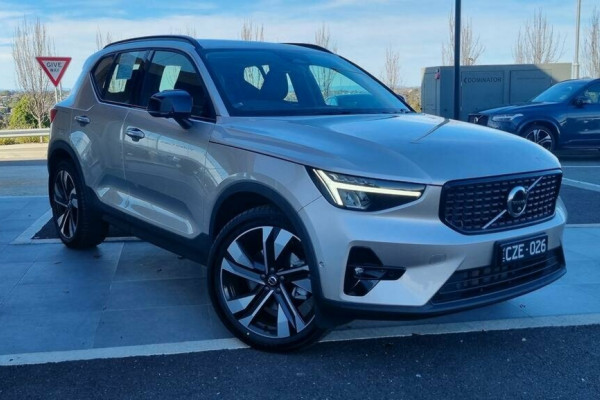 2023 Volvo XC40 XZ Ultimate B5 Dark SUV