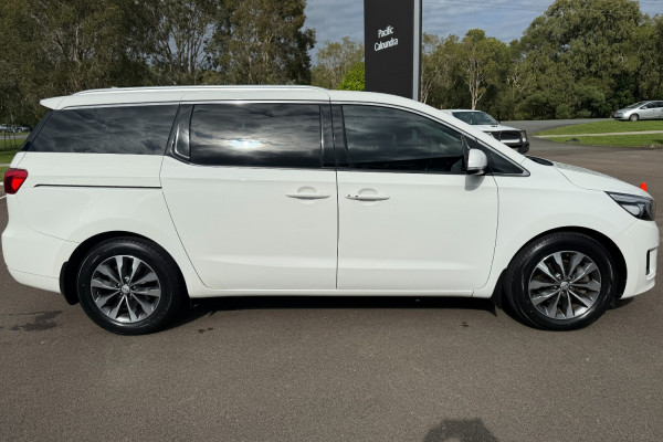 2016 Kia Carnival YP SLi SUV