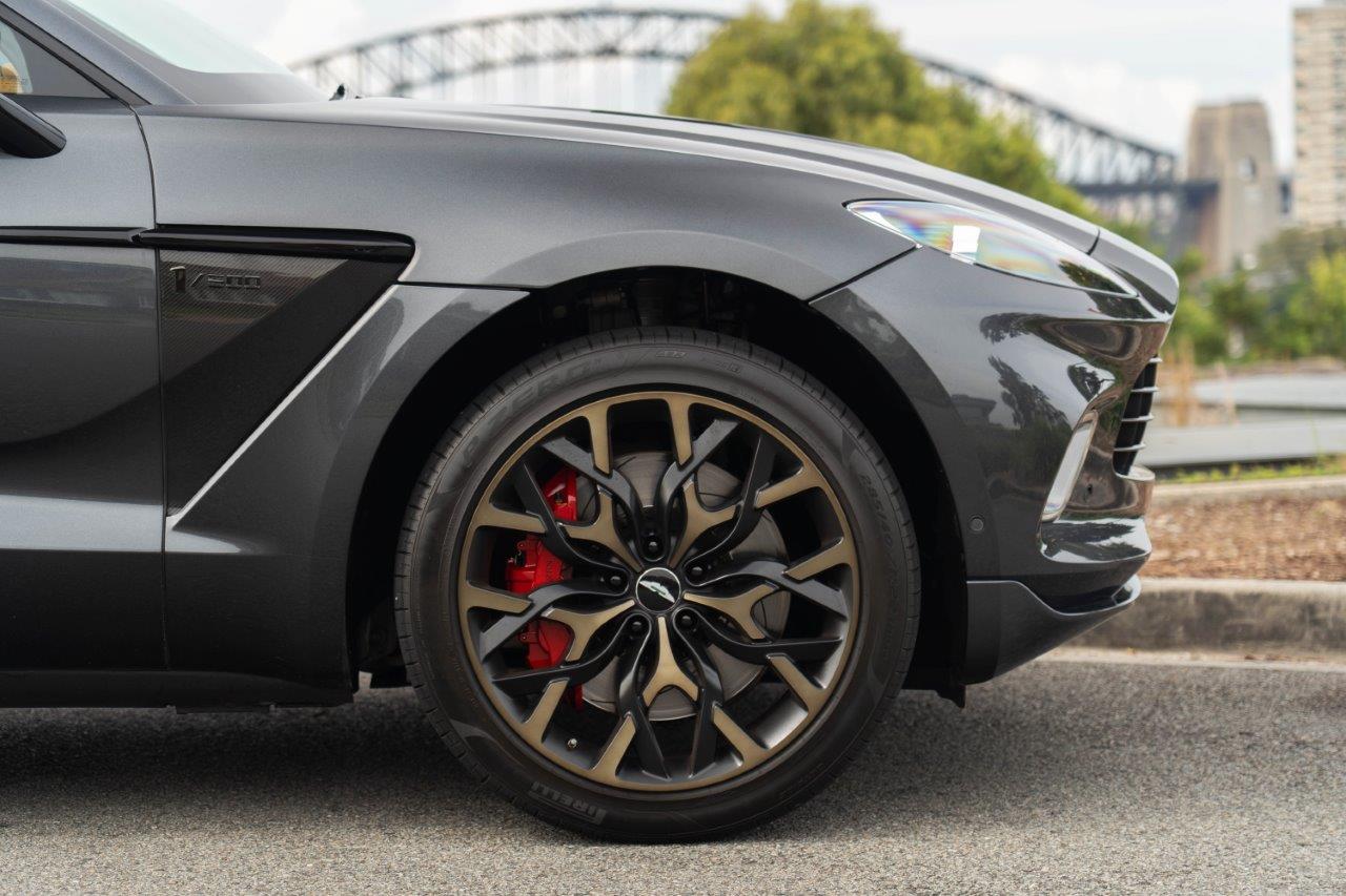 2021 Aston Martin DBX 1913 Edition SUV Image 8