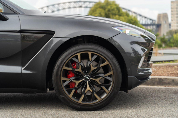 2021 Aston Martin DBX 1913 Edition SUV Image 8