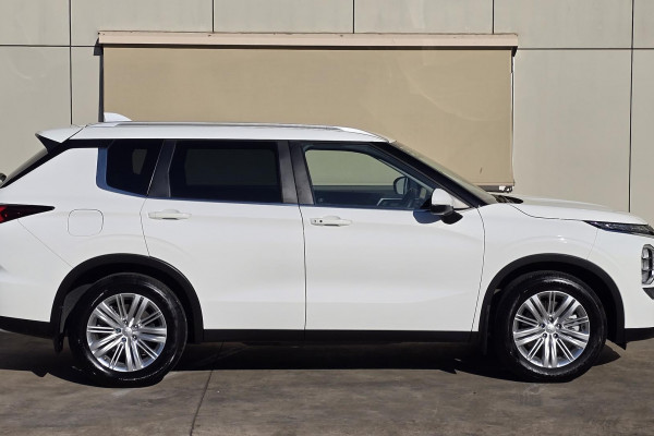 2021 MY22 Mitsubishi Outlander ZM LS SUV Image 5