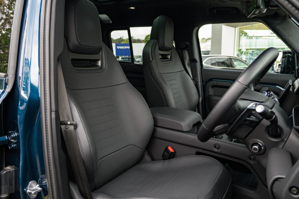 2026 Land Rover Defender L663 110 P635 OCTA SUV image 29