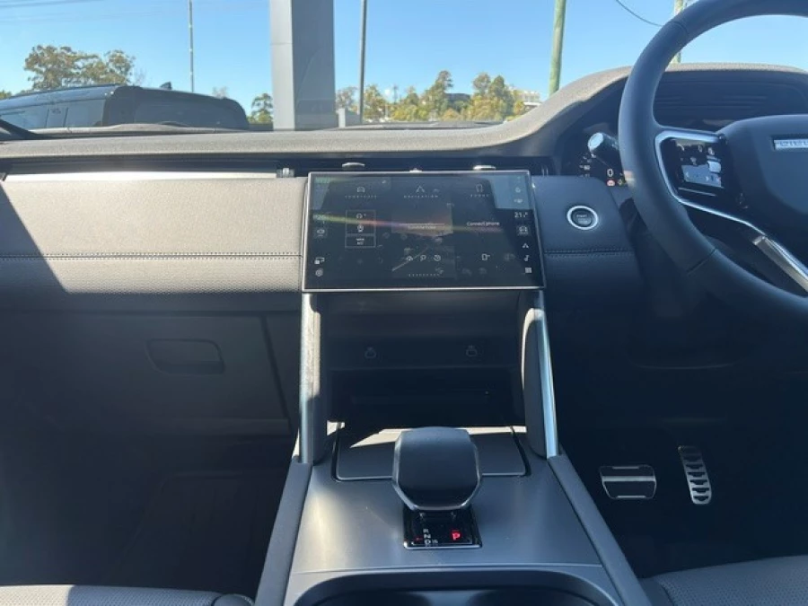 2025 MY26 Land Rover Discovery Sport L550 P250 Landmark SUV Image 13