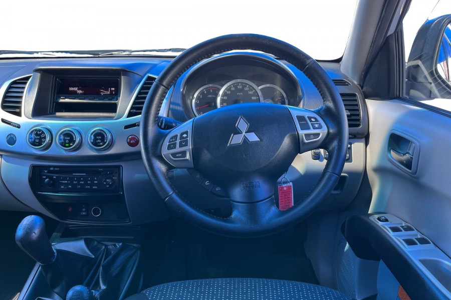2013 Mitsubishi Triton MN GLX-R Ute Image 15