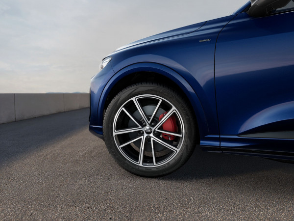 2025 Audi Q5 GU e-hybrid 270kW SUV image 6