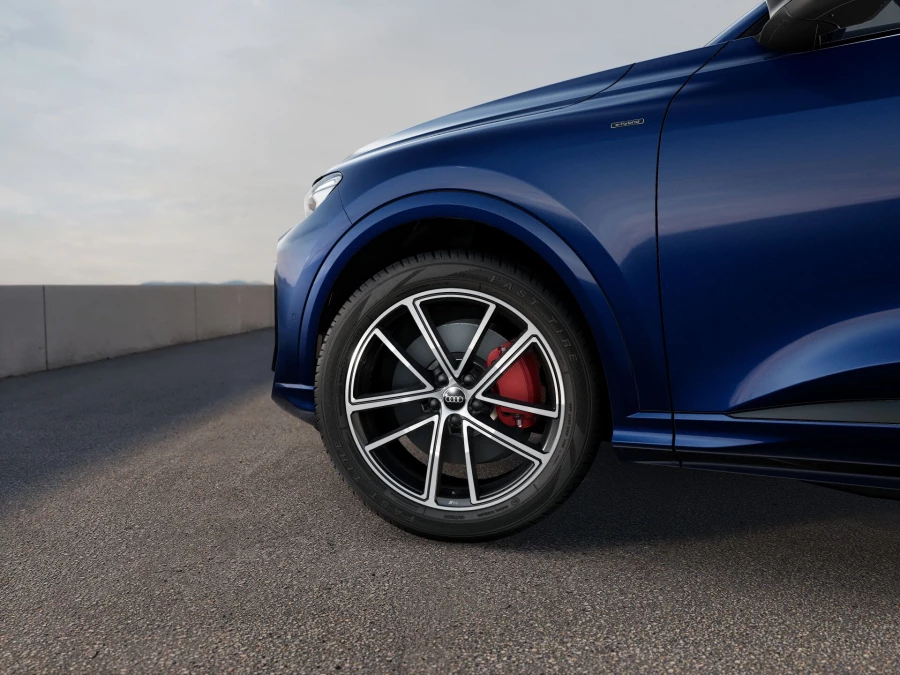2026 MY25 Audi Q5 GU e-hybrid 270kW Hatch Image 6