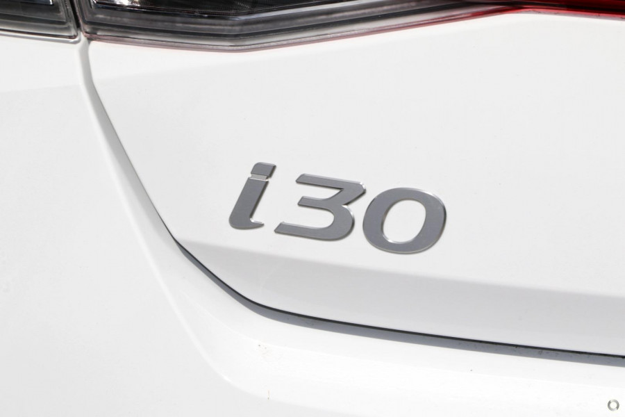 2026 Hyundai i30 CN7.V4 Elite Hybrid Sedan Image 5