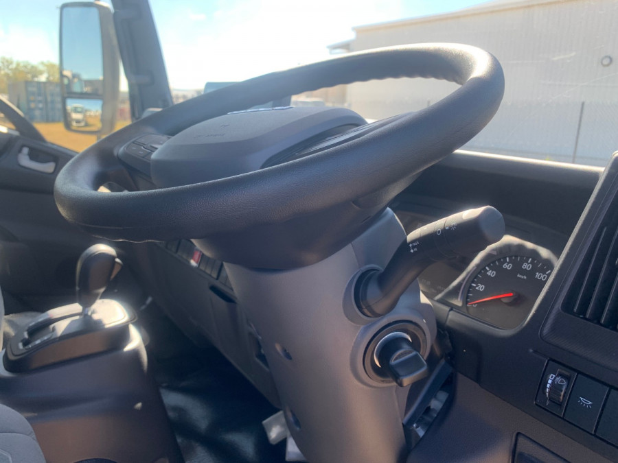 2026 Isuzu NPR Cab Chassis Image 15