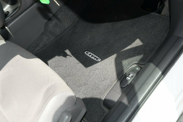 2008 Honda Civic VTi-L 8 of 19