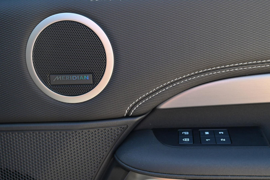 2025 Land Rover Discovery Series 5 P360 Dynamic SE SUV