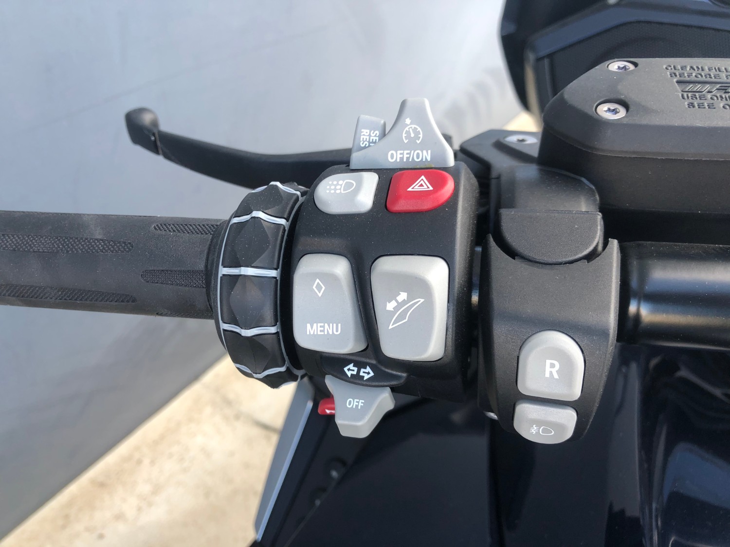 2019 BMW K1600 B Deluxe Motorcycle Image 32