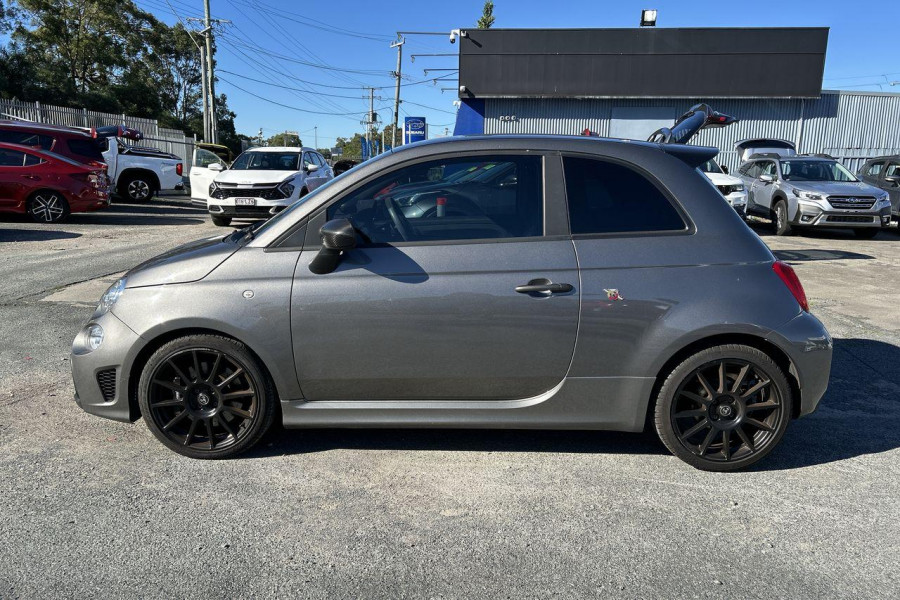 2023 Abarth 695  Competizione Hatch Image 8