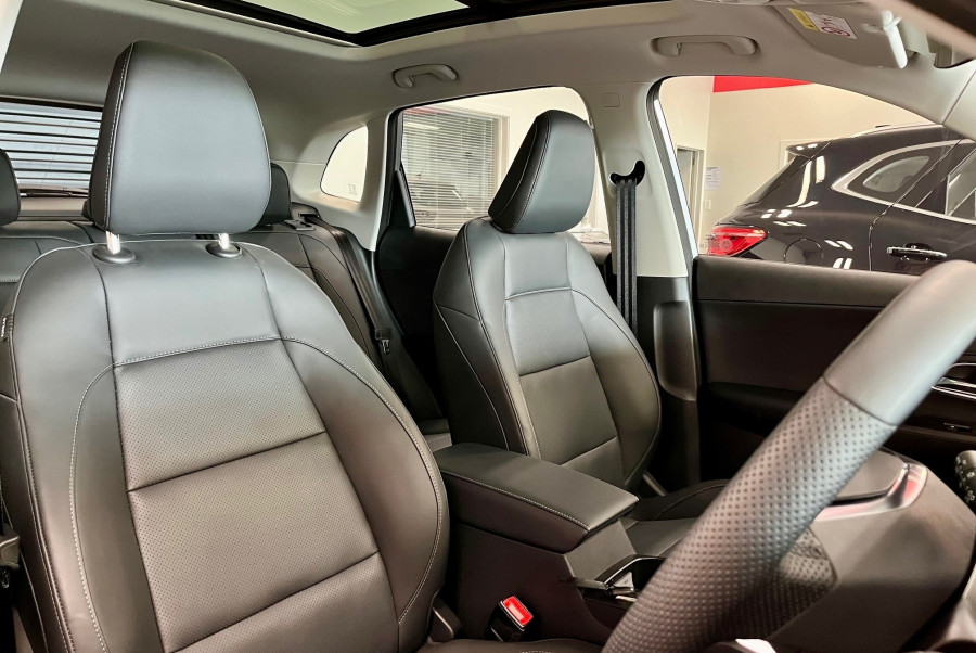 2025 MG ZS Hybrid+ Essence SUV Image 8