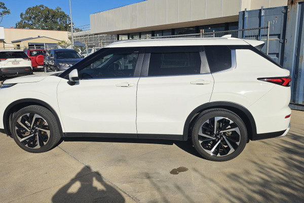 2022 MY22.5 Mitsubishi Outlander ZM Aspire SUV Image 6