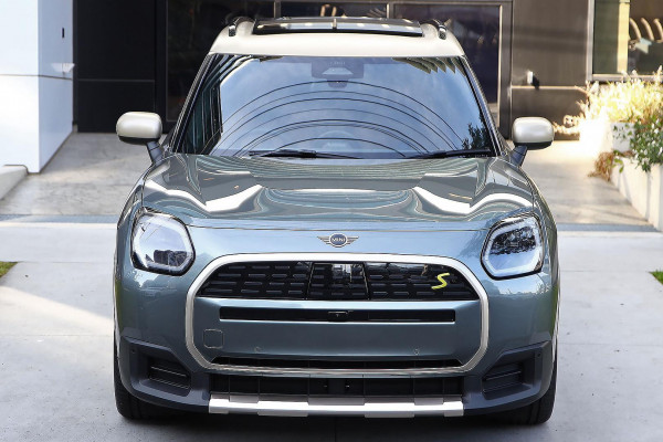 2026 MINI Countryman U25 SE JCW Sport SUV image 3
