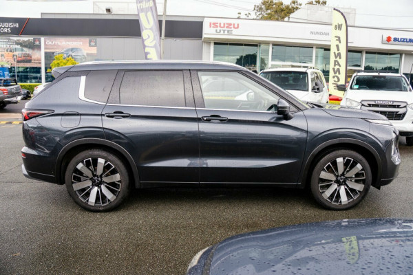 2025 Mitsubishi Outlander ZM Exceed SUV Image 4