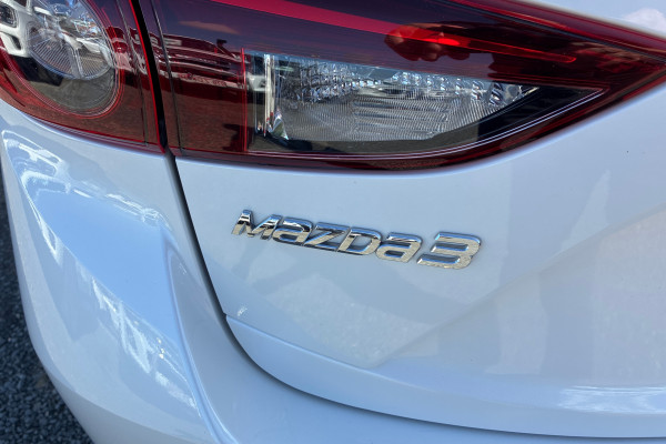 2017 Mazda 3 BN5478 Maxx Hatch Image 10