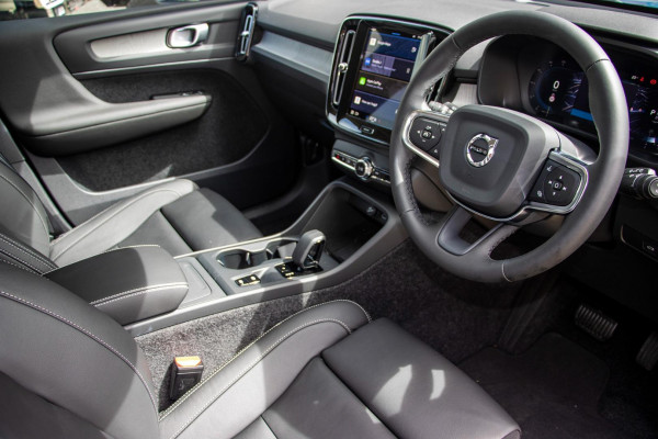 2024 MY25 Volvo XC40 XZ Plus B4 SUV Image 6