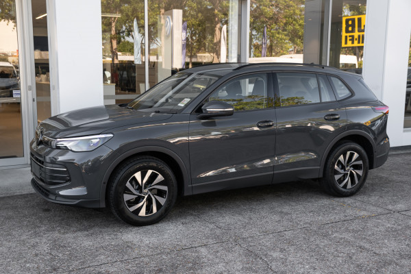 2026 Volkswagen Tiguan CT 110TSI Life SUV image 3