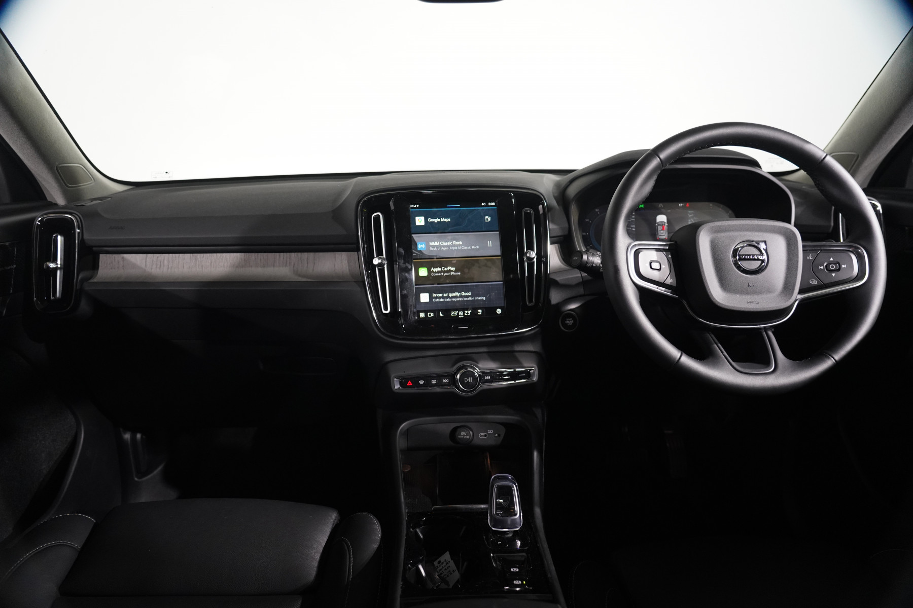 2022 Volvo Xc40 Ultimate B5 Dark Mhev SUV Image 14
