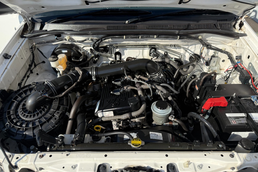2009 Toyota HiLux TGN16R WorkMate Cab Chassis Image 15