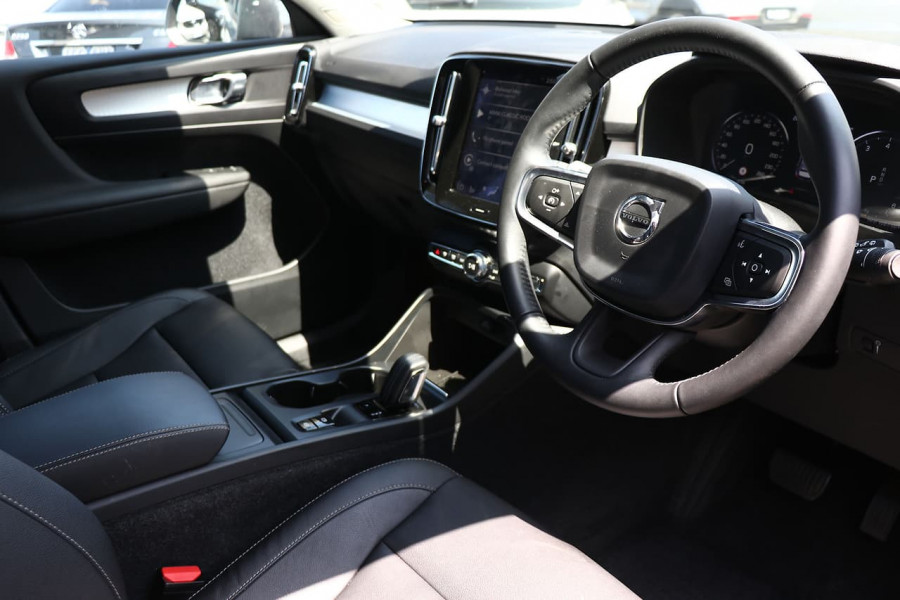2018 Volvo Xc40 (No Series) MY19 T4 Momentum Suv Image 7