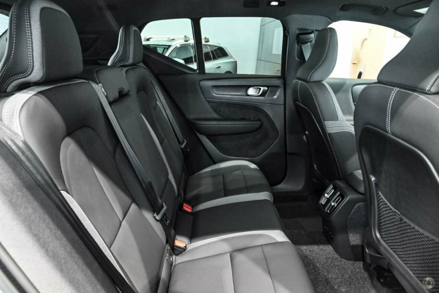 2024 MY25 Volvo EX40 No Series Ultra Single Motor Extended Range SUV Image 10