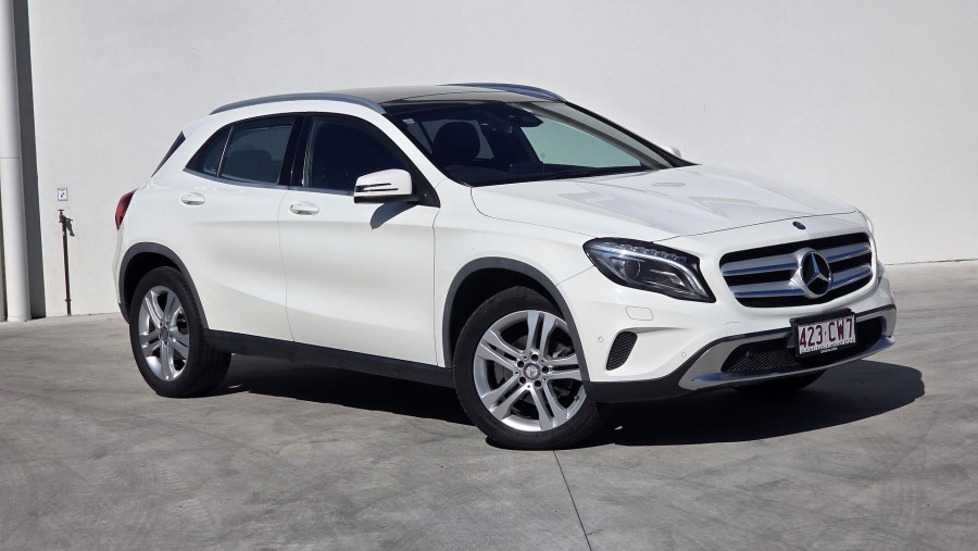 2017 Mercedes-Benz GLA-Class X156 GLA220 d SUV Image 1