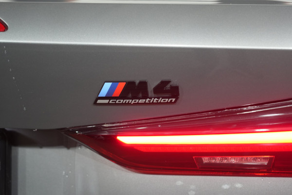 2023 BMW M4 Competition Convertible image 9