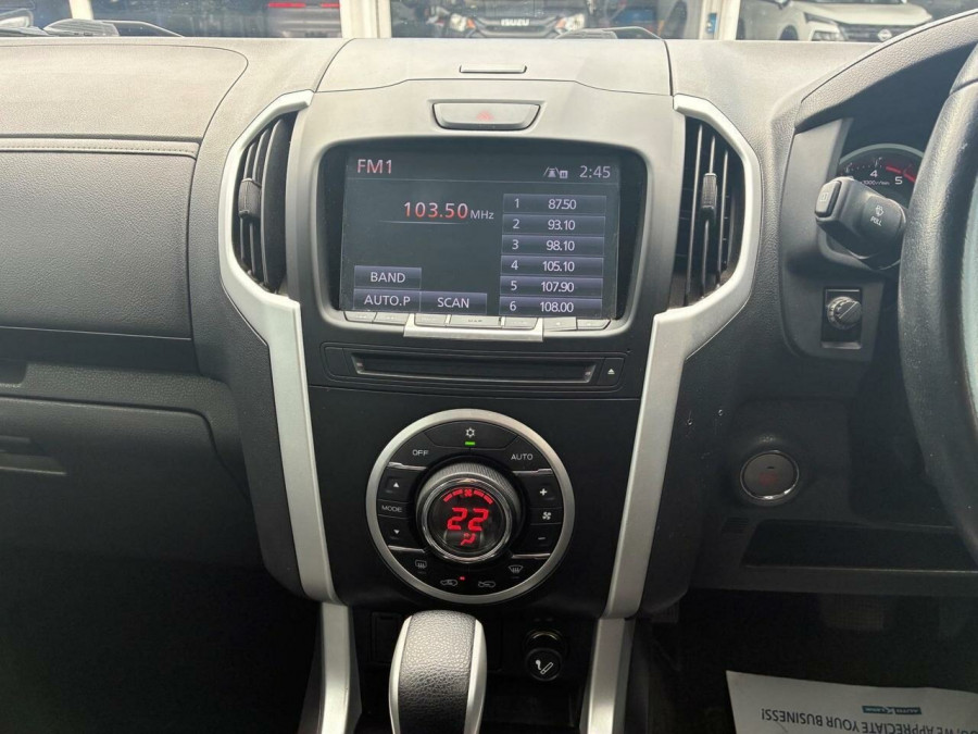 2019 Isuzu D-MAX TF LS-T Ute Image 19