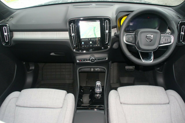 2026 Volvo EX40  Ultra Twin Motor Performance SUV Image 6