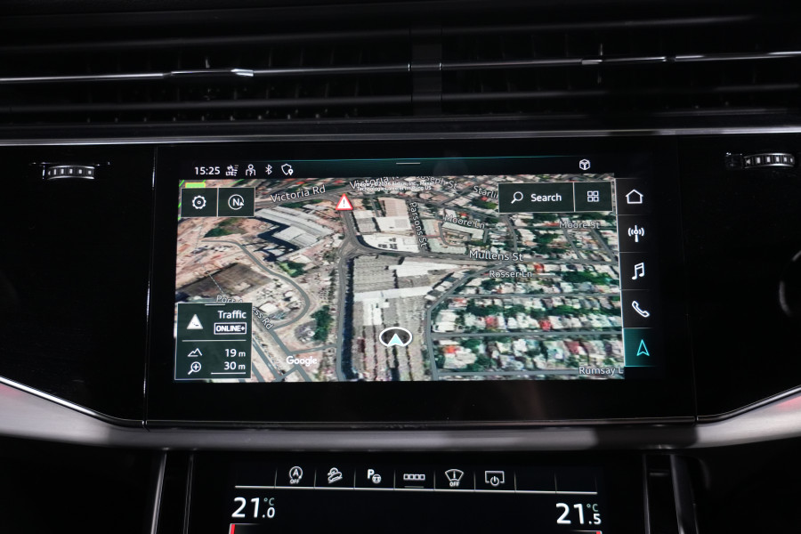 2021 Audi Q7 4M 55 TFSI S line SUV Image 23