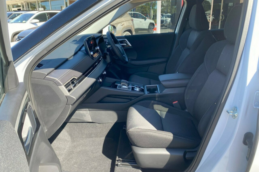 2024 Mitsubishi Outlander ZM LS SUV
