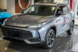 2024 MY24.5 MG HS AS33 Essence SUV