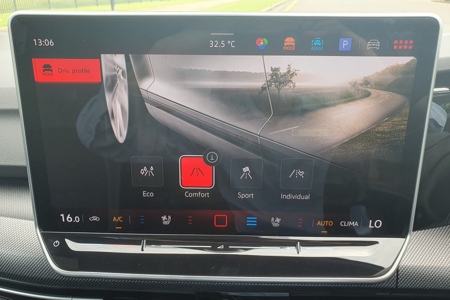 2025 Volkswagen Golf 8 GTI Hatch Image 17