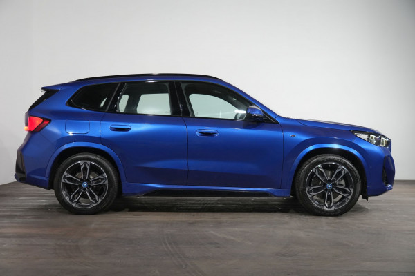 2024 BMW iX1 xDrive30 M Sport SUV Image 4