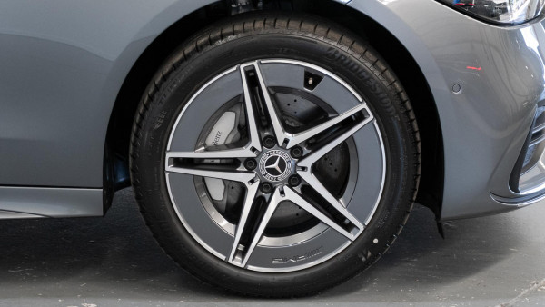 2026 Mercedes-Benz C-Class W206 C350 e Sedan image 11
