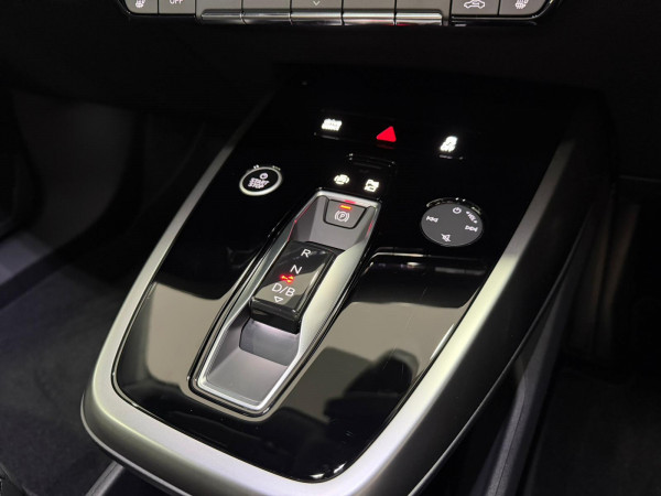 2025 Audi Q4 e-tron F4 45 SUV image 20