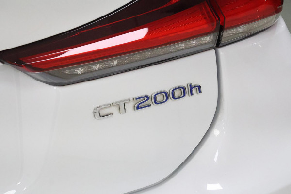 2018 Lexus CT ZWA10R CT200h F Sport Hatch image 5