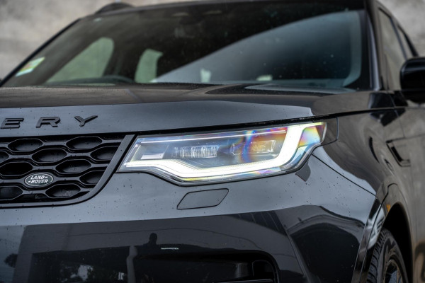 2025 Land Rover Discovery Series 5 D350 Dynamic SE SUV image 25