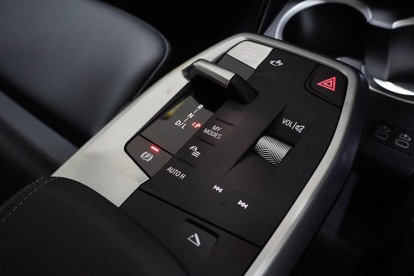 2026 MY25 BMW X1 U11 sDrive18i SUV image 17