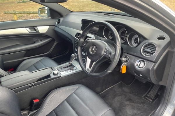 2013 Mercedes-Benz C-Class C250 Coupe Image 26