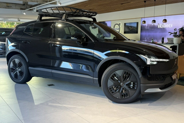 2026 Volvo EX30 Cross Country  Ultra Twin Motor Performance SUV Image 3