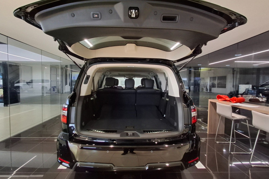 2024 Nissan Patrol Y62 Series 5 Ti-L SUV Image 6